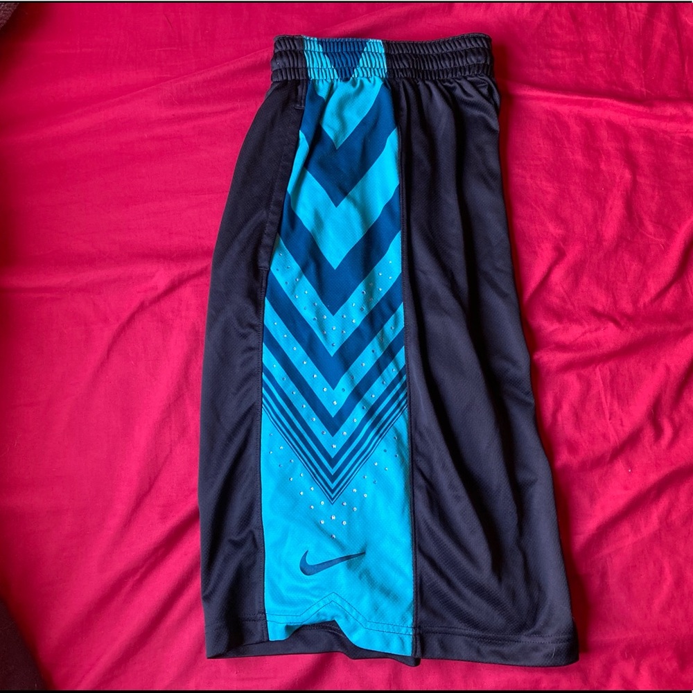 Nike shorts size XL
